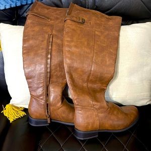 Tall boots very comfortable